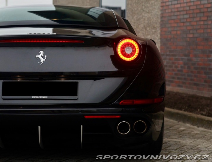 Ferrari Ostatní modely California T  3.9 V8 , Kamera, komplet 2016