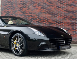 Ferrari Ostatní modely California T  3.9 V8 , Kamera, komplet 2016