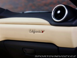Ferrari Ostatní modely California T  3.9 V8 , Kamera, komplet 2016