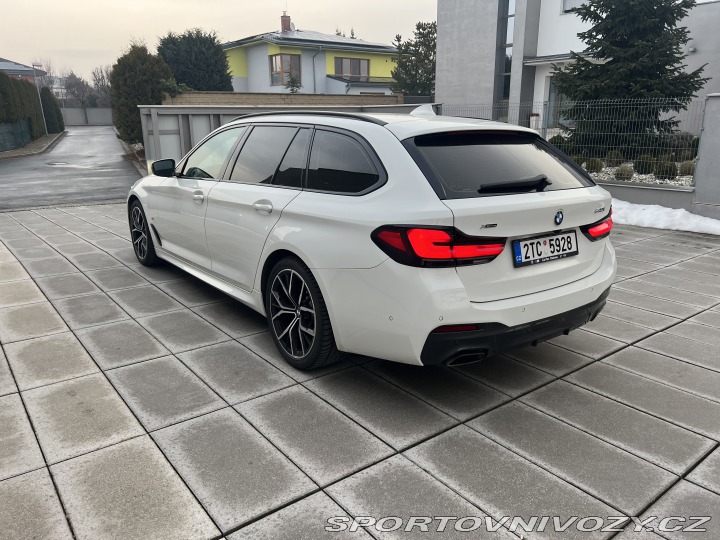 BMW 5 540i touring, záruka 2/27 2022