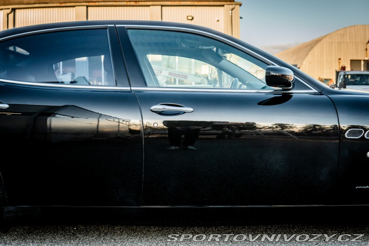 Maserati Quattroporte V MQP krásné 64 tkm naj 2006