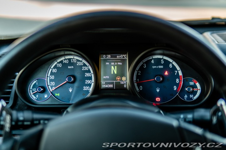 Maserati Quattroporte V MQP krásné 64 tkm naj 2006