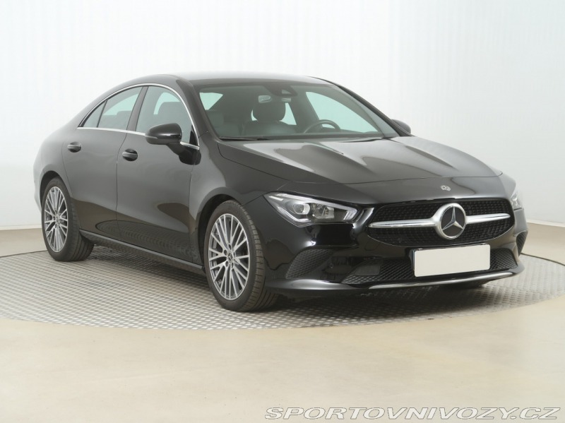 Mercedes-Benz CLA AMG Paket 180