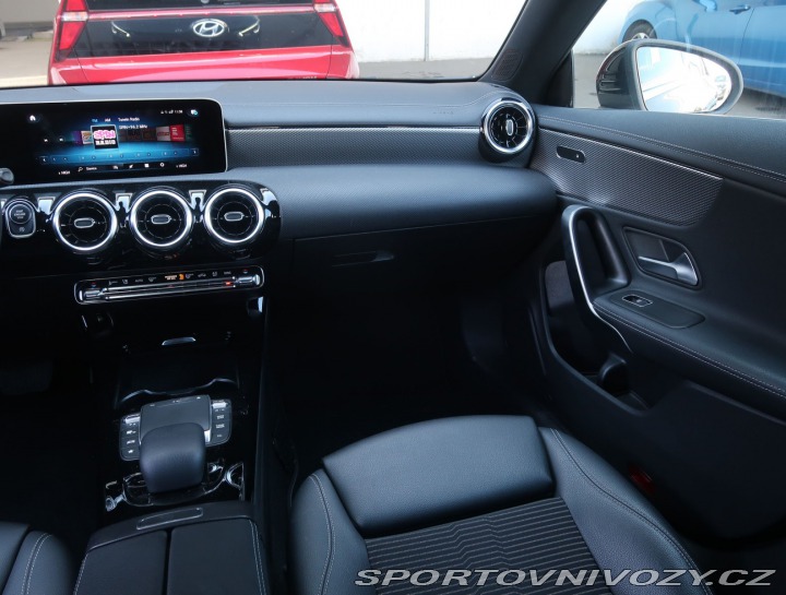 Mercedes-Benz CLA AMG Paket 180 2021