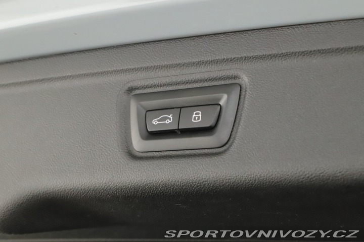 BMW 3 330i xDrive 2024