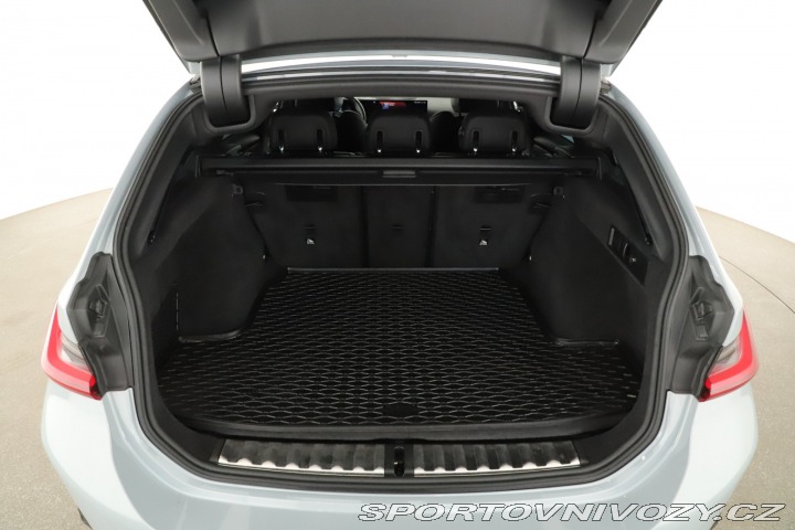 BMW 3 330i xDrive 2024