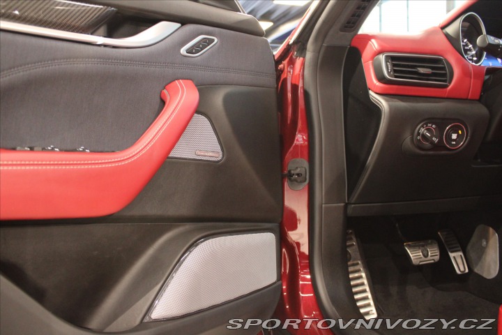 Maserati Levante SQ4 GranLusso ACC/Pano/B& 2017