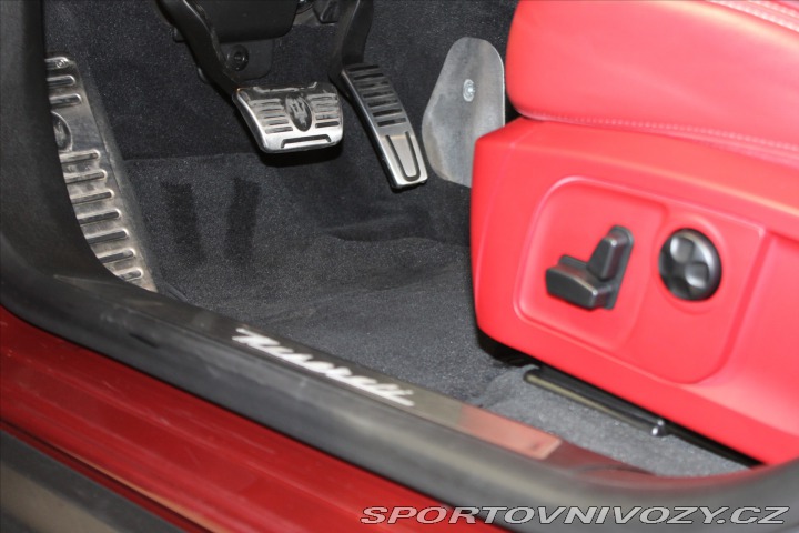 Maserati Levante SQ4 GranLusso ACC/Pano/B& 2017