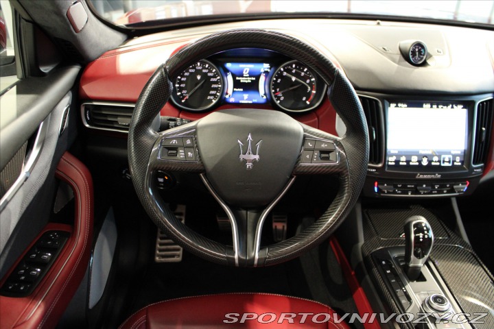 Maserati Levante SQ4 GranLusso ACC/Pano/B& 2017