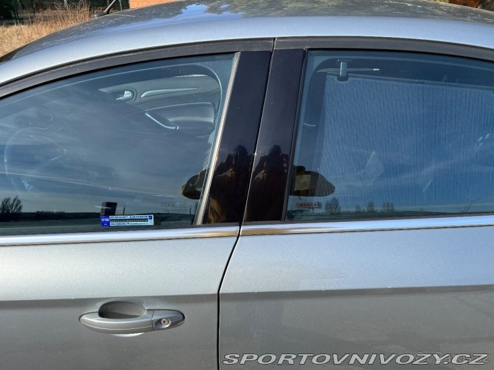 Ford Ostatní modely Mondeo 2,0   120kw ,Titanium , L 2010