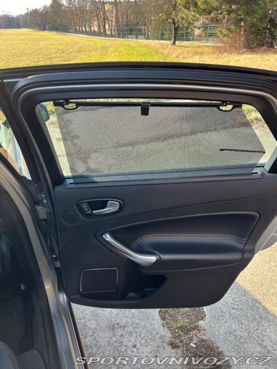 Ford Ostatní modely Mondeo 2,0   120kw ,Titanium , L 2010