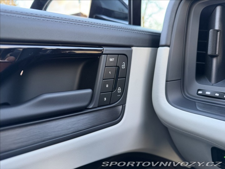 Porsche Cayenne E3 II Coupe Black Edition 2026