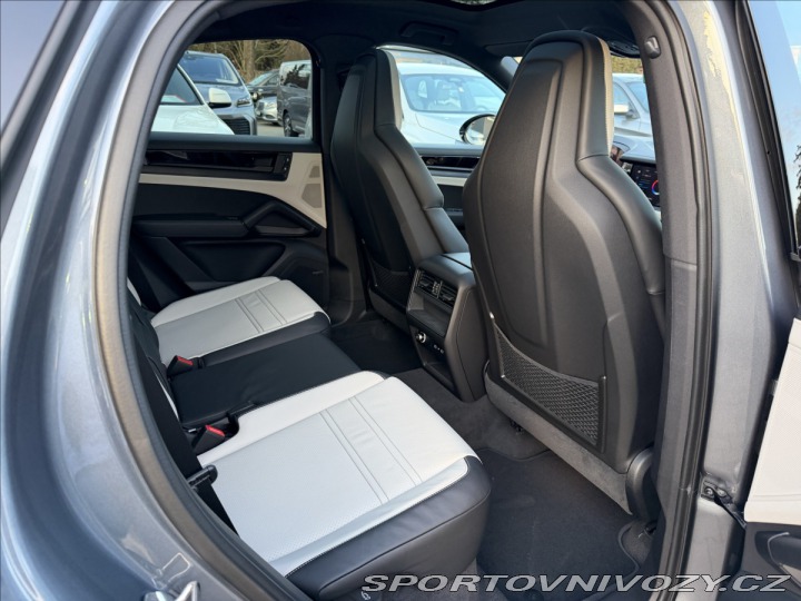 Porsche Cayenne E3 II Coupe Black Edition 2026