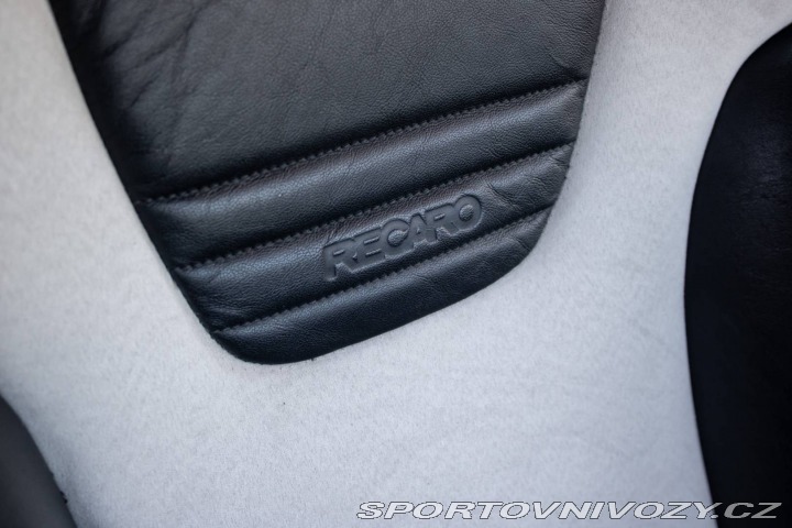 Audi S4 4.2 / V8 / 253kW / M6 / 2004