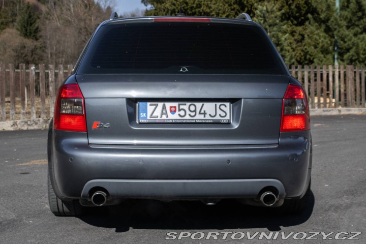 Audi S4 4.2 / V8 / 253kW / M6 / 2004