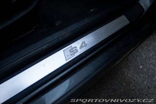 Audi S4 4.2 / V8 / 253kW / M6 / 2004