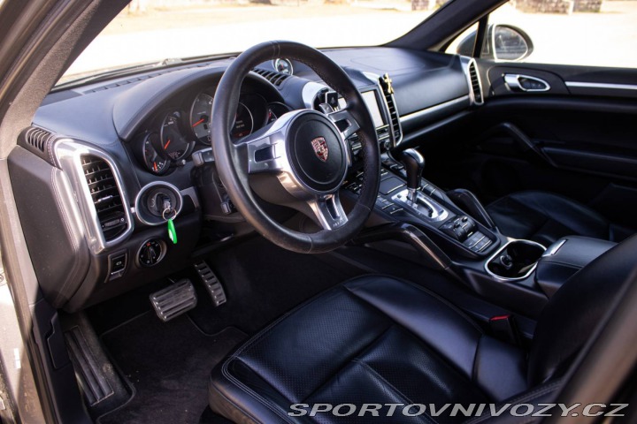 Porsche Cayenne S 4,2 V8 281 kW / MOŽNÝ 2013