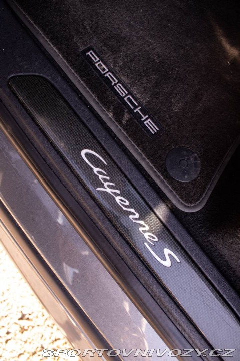 Porsche Cayenne S 4,2 V8 281 kW / MOŽNÝ 2013