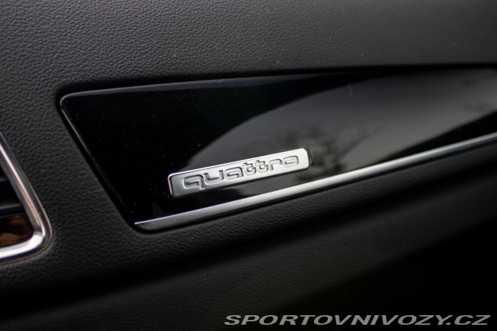 Audi RS Q3 2.5 TFSI 250 kW,  S tron 2016