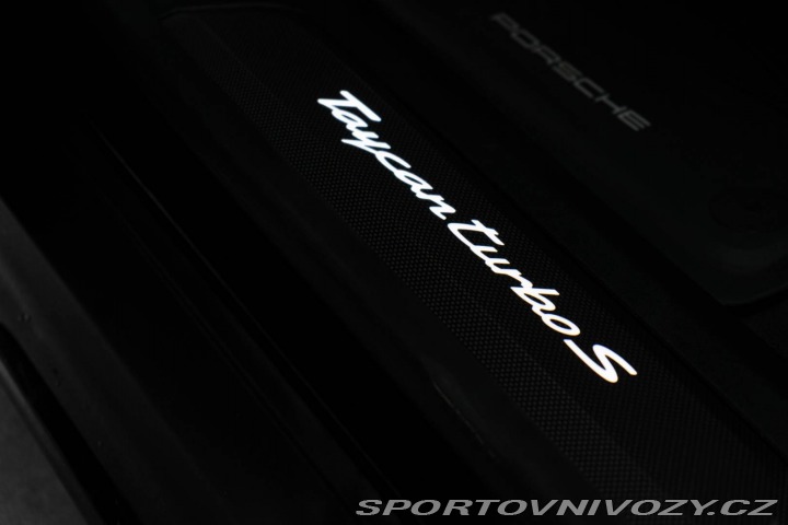 Porsche Taycan Turbo S 2020