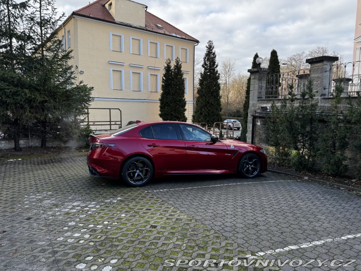 Alfa Romeo Giulia QV 2021