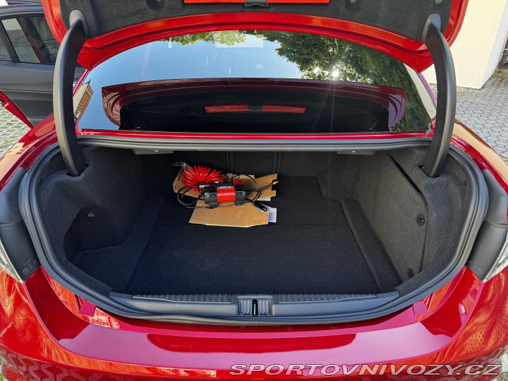 Alfa Romeo Giulia QV 2021