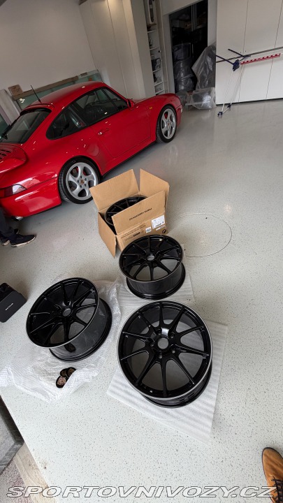 Porsche Cayman S 2009