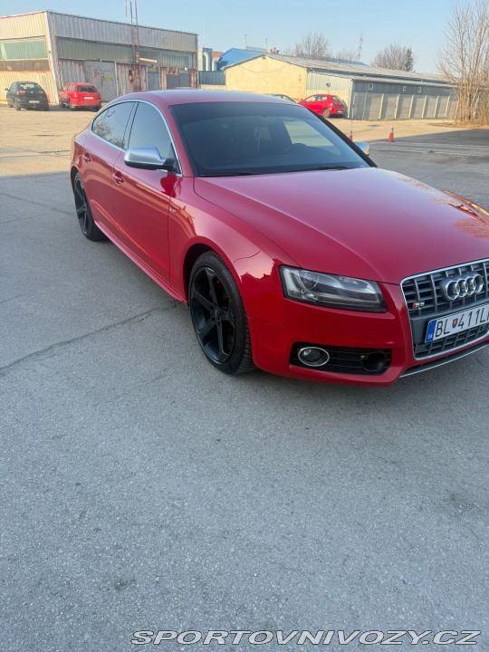 Audi S5  2011