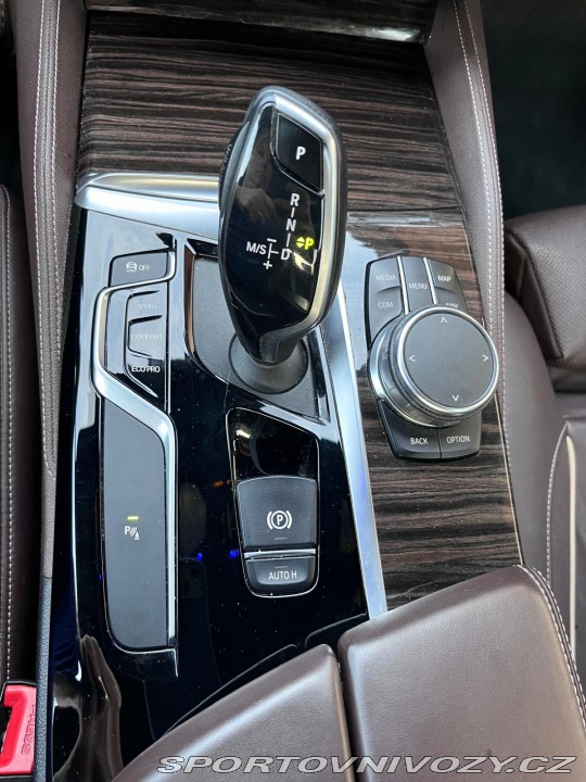 BMW 5 BMW M550d xDrive | DPH 2018