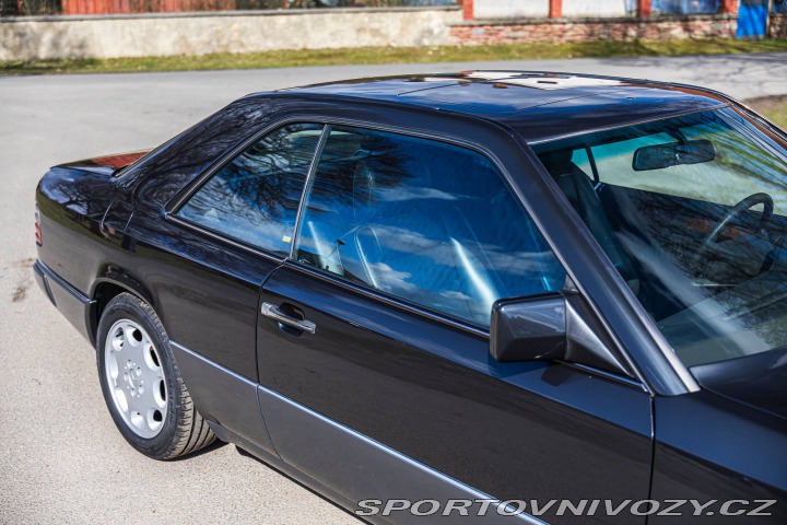 Mercedes-Benz C 300 CE-24 124 C 1996