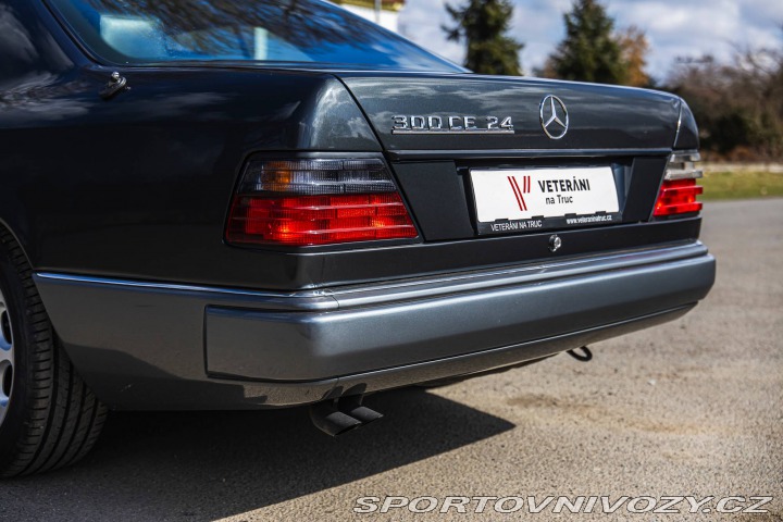 Mercedes-Benz C 300 CE-24 124 C 1996