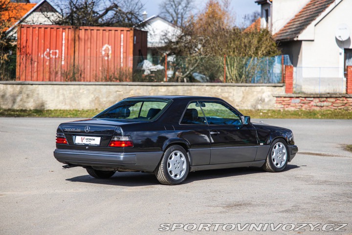 Mercedes-Benz C 300 CE-24 124 C 1996