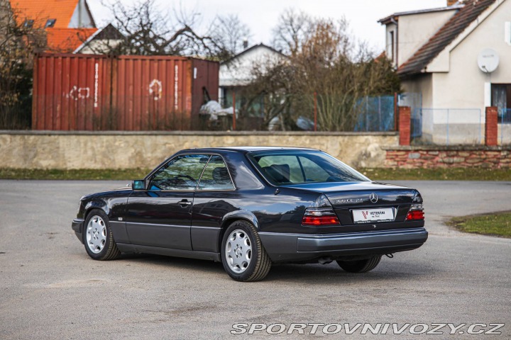 Mercedes-Benz C 300 CE-24 124 C 1996