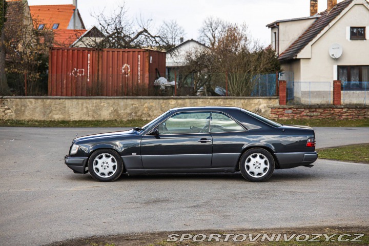 Mercedes-Benz C 300 CE-24 124 C 1996