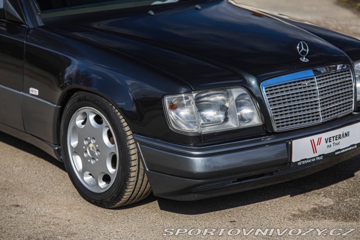 Mercedes-Benz C 300 CE-24 124 C 1996