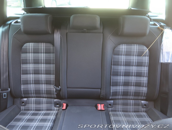 Volkswagen Golf 2.0 TDI GTD 2016