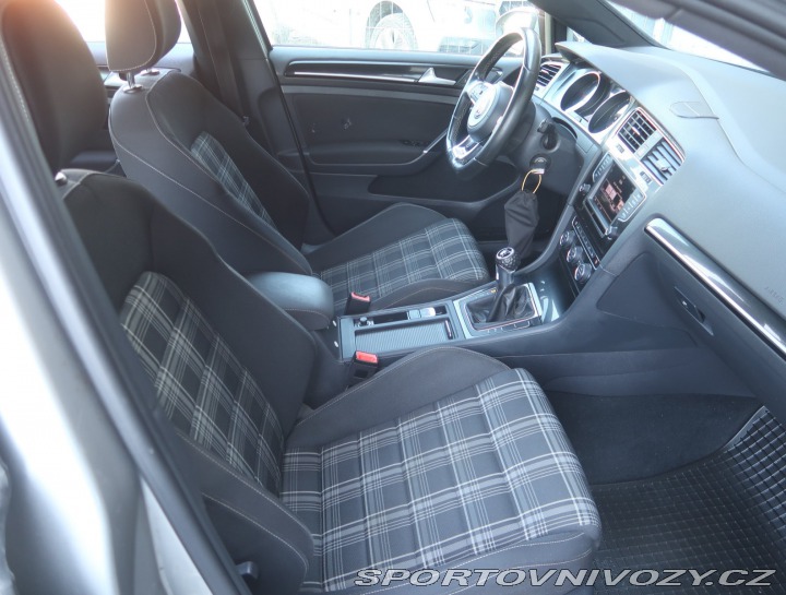 Volkswagen Golf 2.0 TDI GTD 2016