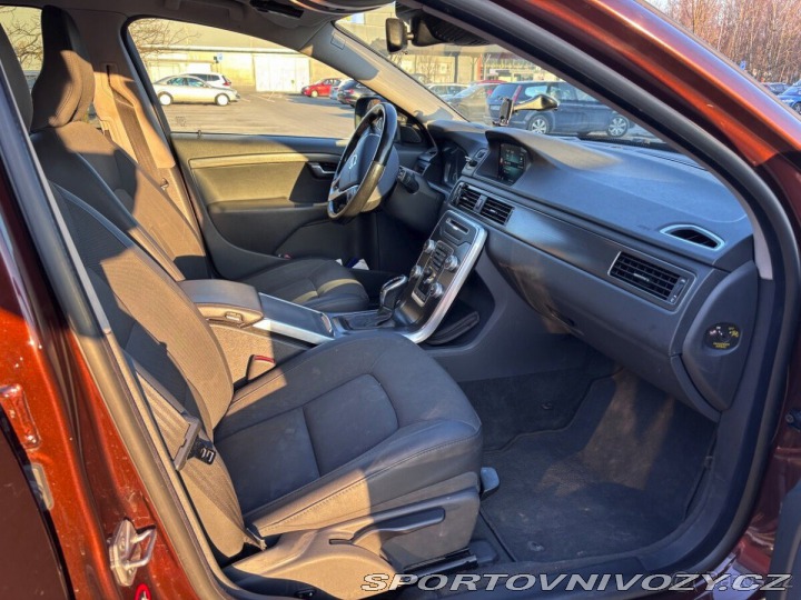 Volvo Ostatní modely XC70 2,4 AWD, td, 133 kw, 4x 1800