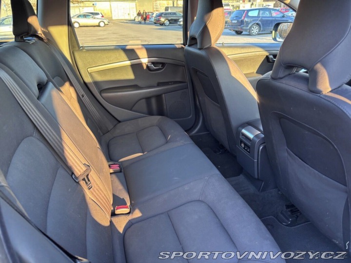 Volvo Ostatní modely XC70 2,4 AWD, td, 133 kw, 4x 1800