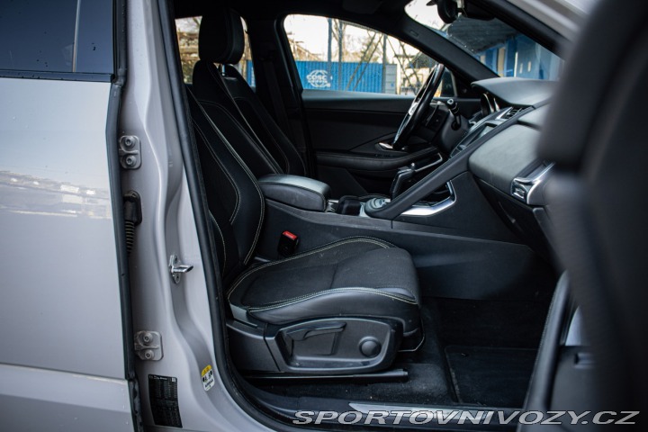 Jaguar E-Pace 2.0 I4 180k R-Dynamic AW 2020
