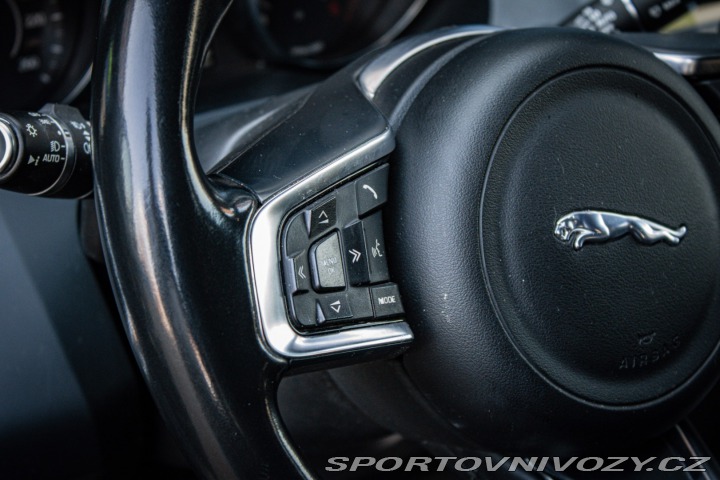 Jaguar E-Pace 2.0 I4 180k R-Dynamic AW 2020