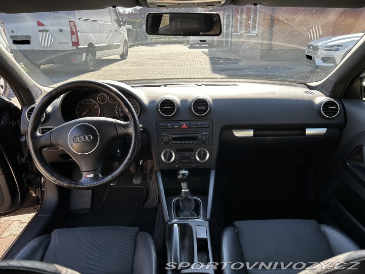 Audi A3 3.2 VR6, Manuál 2004