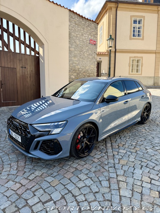 Audi RS3 2024