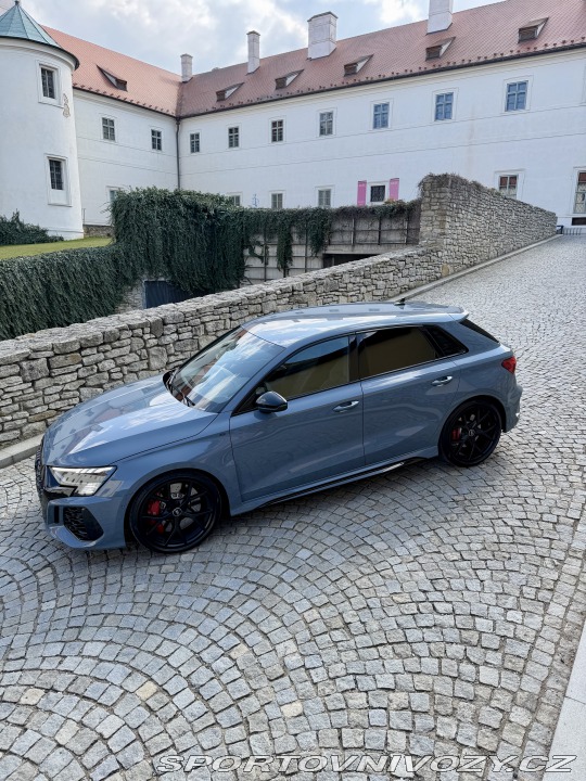 Audi RS3 2024
