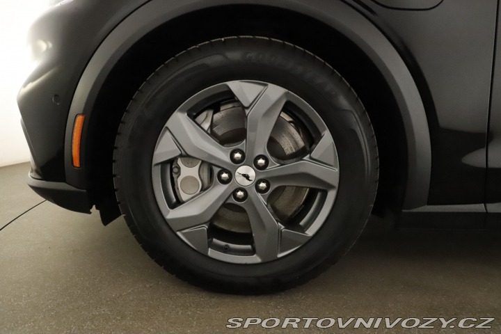 Ford Mustang Mach-E  Standard Range RW 2021