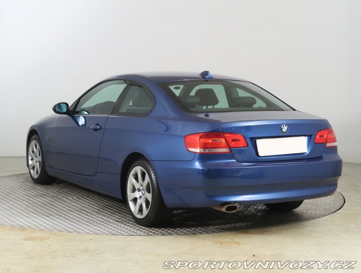 BMW 3 320 d 2010