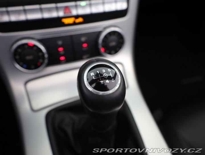 Mercedes-Benz SLC 200 2016