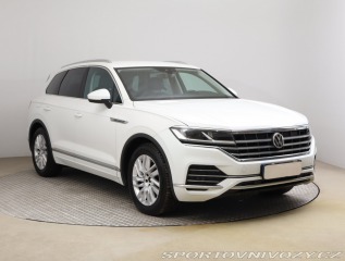 Volkswagen  Touareg Elegance 3.0 TDI