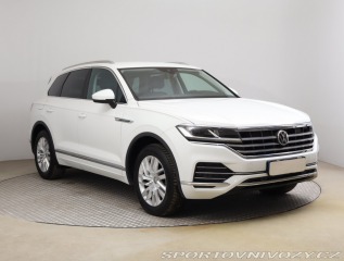 Volkswagen  Touareg Elegance 3.0 TDI