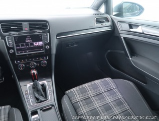 Volkswagen Golf 2.0 TDI GTD 2015